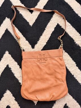 Vintage Tory Burch Camel Tan Leather Crossbody Bag